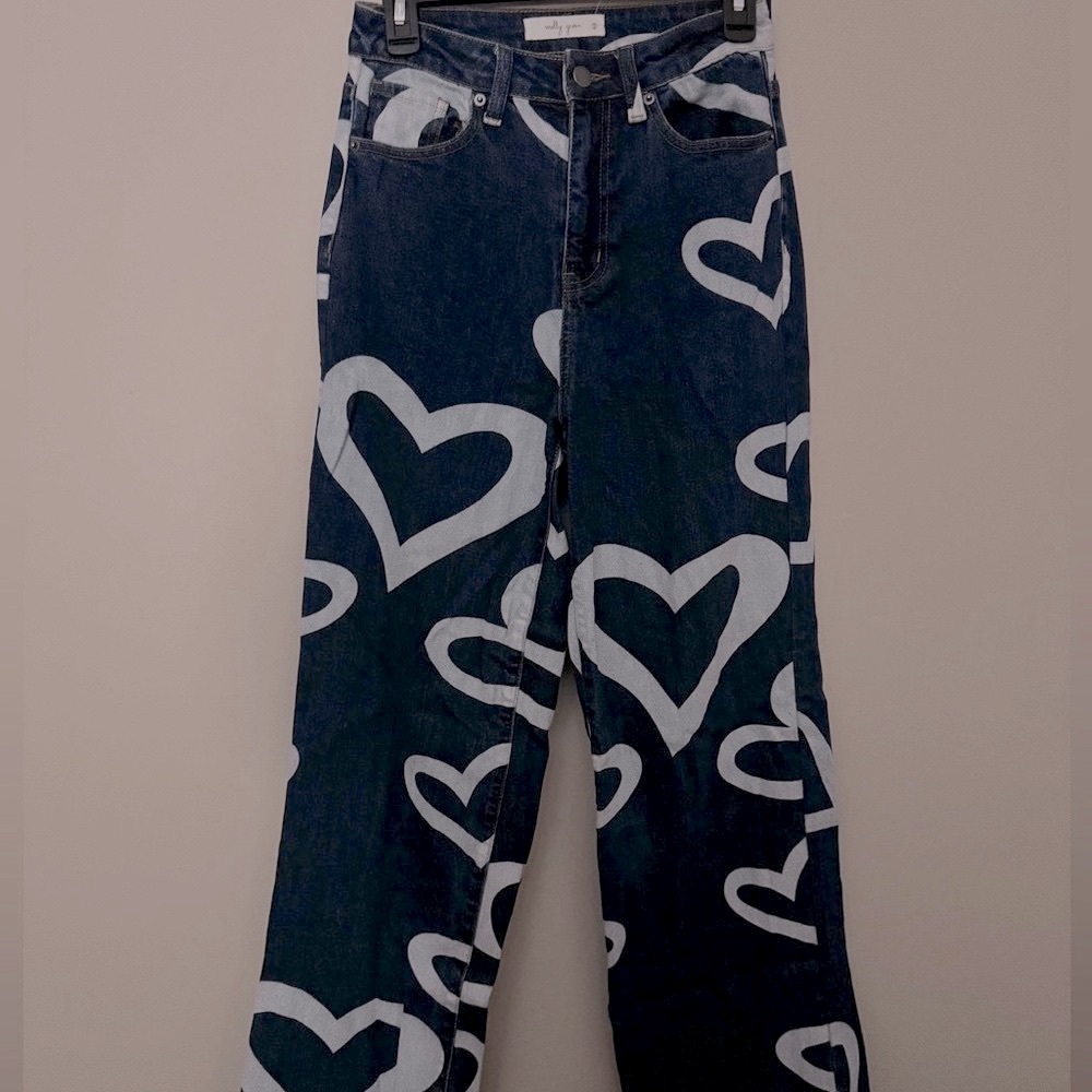 Heart Motif Women's Straight Leg Jeans
